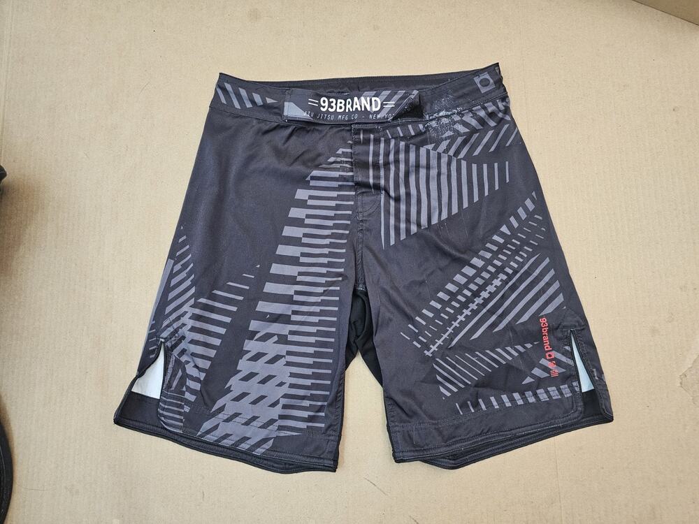 93 Brand Jiu Jitsu Shorts Mens 32 Black MMA Roll Stretch UFC Performance